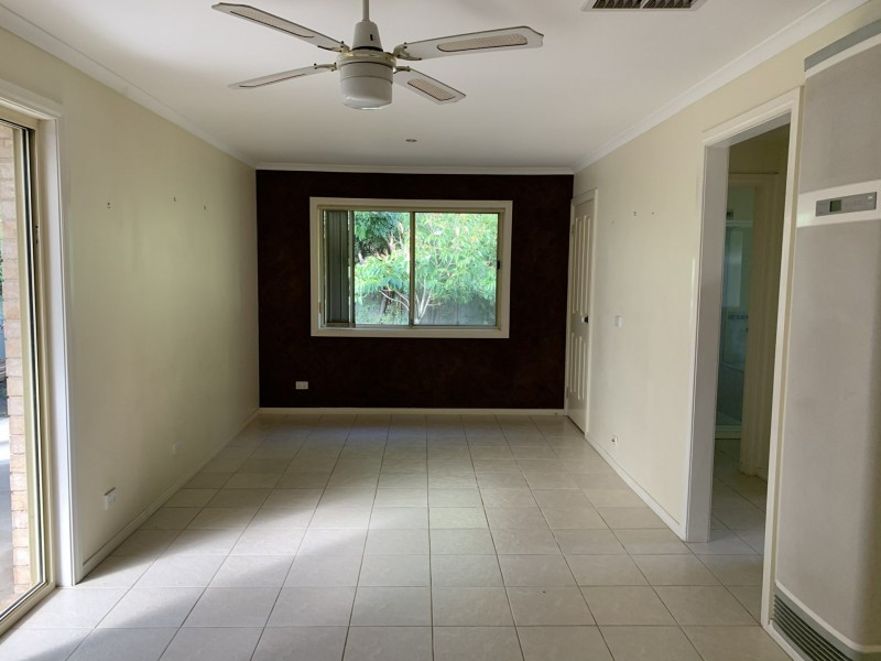 13 Cambridge Close, Cranbourne East VIC 3977