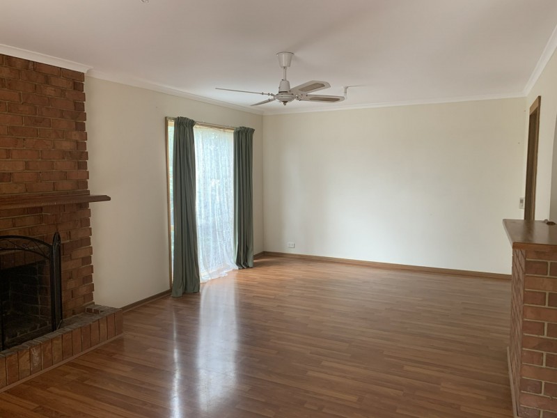 111 Gipps Crescent, Cranbourne VIC 3977