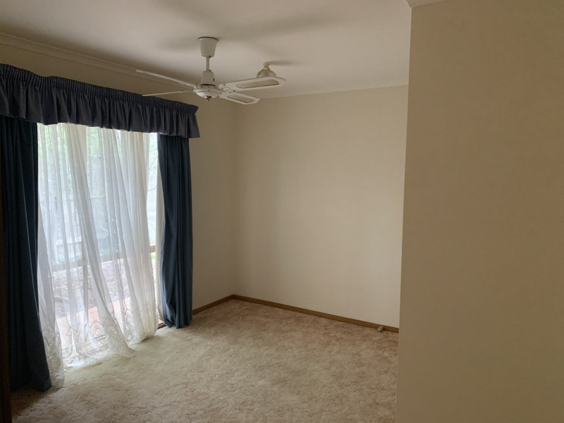 111 Gipps Crescent, Cranbourne VIC 3977