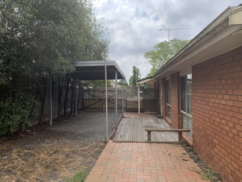 111 Gipps Crescent, Cranbourne VIC 3977