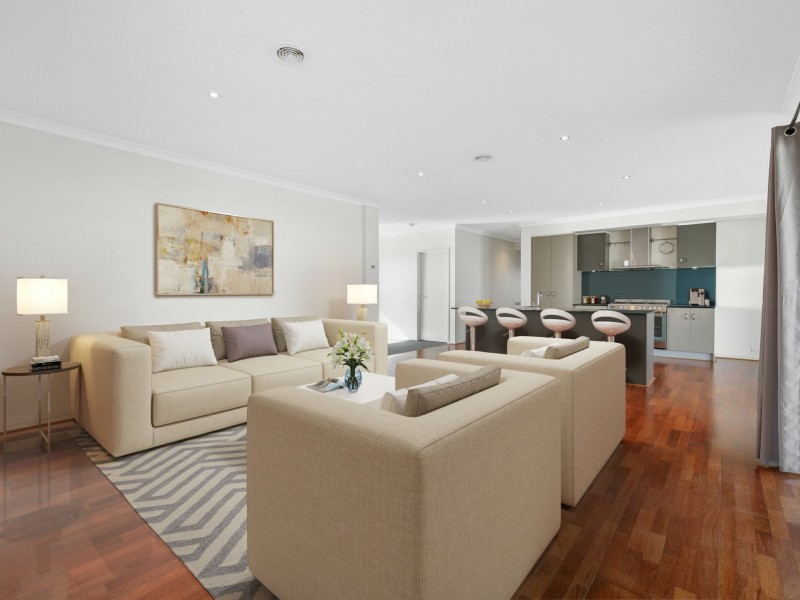 16 Hector Drive, Cranbourne VIC 3977