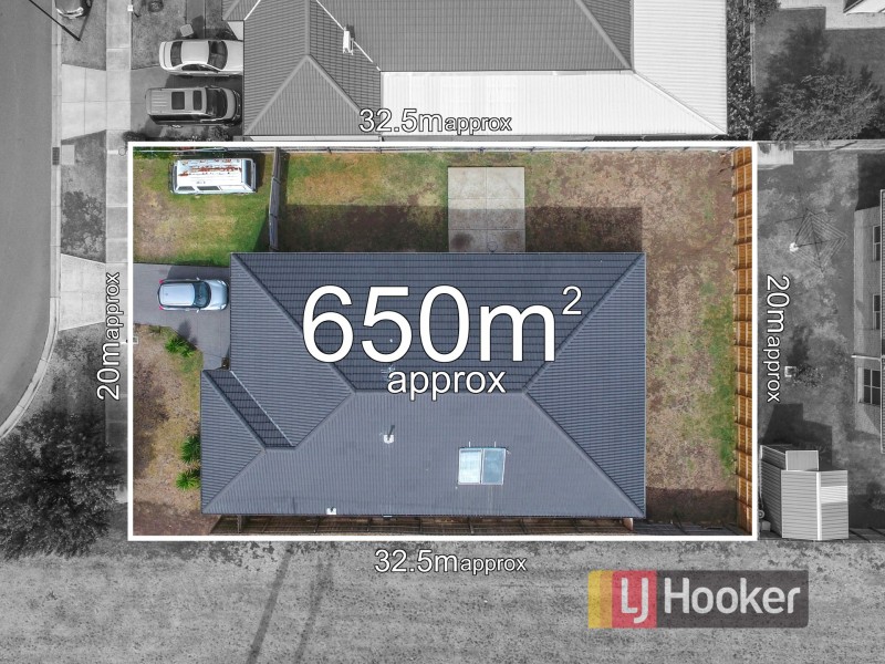 16 Hector Drive, Cranbourne VIC 3977