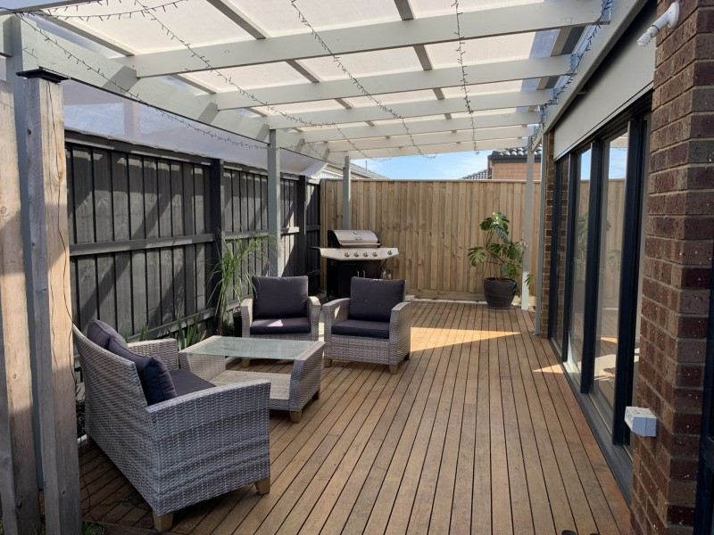 4 Caxton Close, Clyde VIC 3978