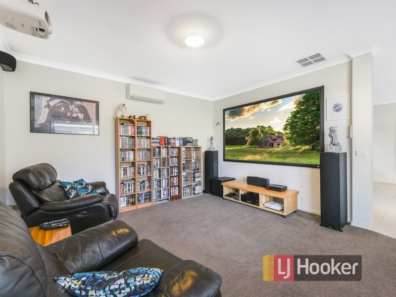 3 Haflinger Avenue, Clyde North VIC 3978