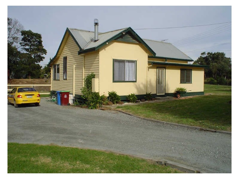 1/10 Olive Road, Devon Meadows VIC 3977