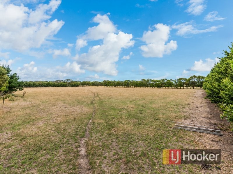 192 Eramosa Road East, Somerville VIC 3912