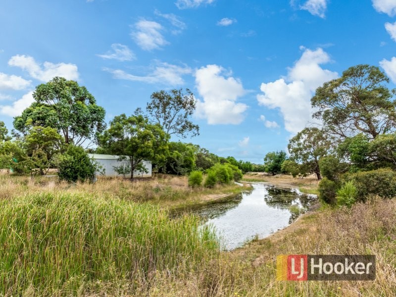 192 Eramosa Road East, Somerville VIC 3912