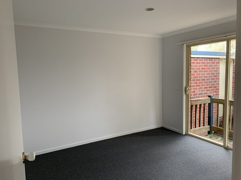 8/2 Allington Place, Langwarrin VIC 3910