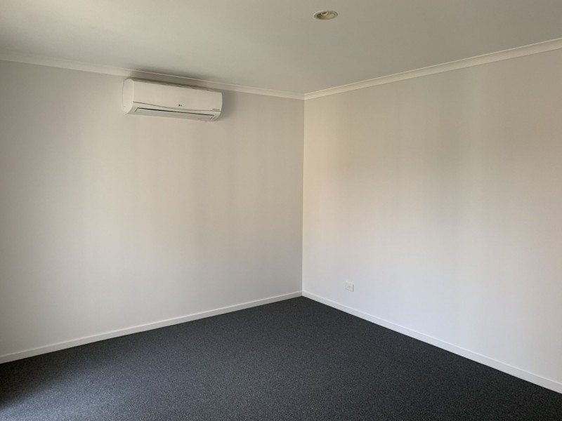 8/2 Allington Place, Langwarrin VIC 3910