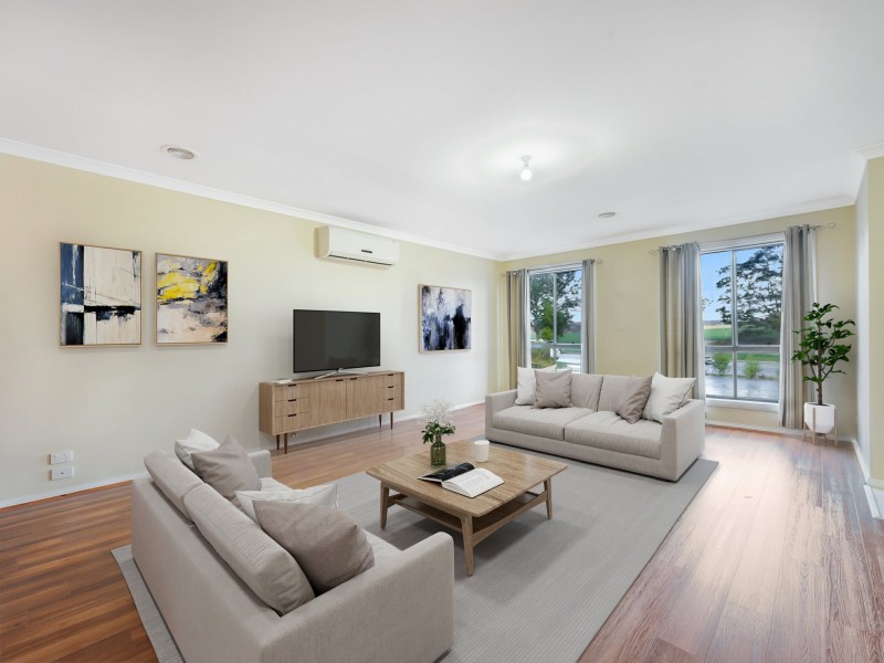 90 Majestic Boulevard, Cranbourne VIC 3977
