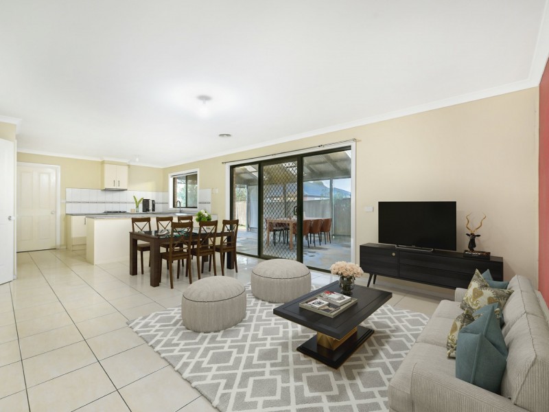 90 Majestic Boulevard, Cranbourne VIC 3977