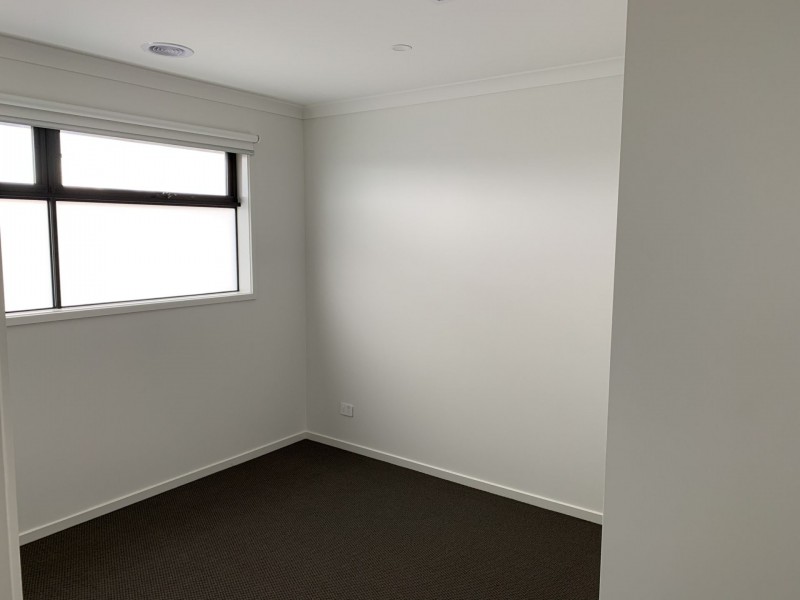 38 Grisham Drive, Officer VIC 3809