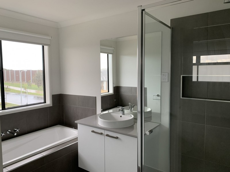 38 Grisham Drive, Officer VIC 3809