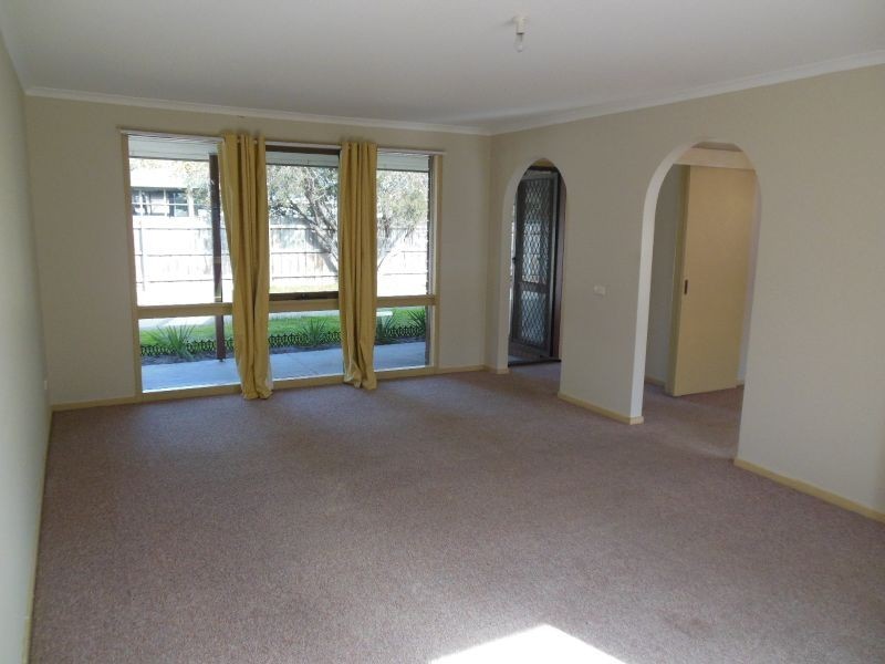 2/3 Tucker Street, Cranbourne VIC 3977