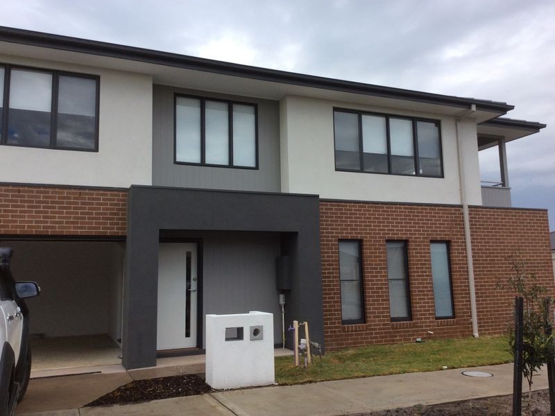 2 Timble way, Clyde North VIC 3978