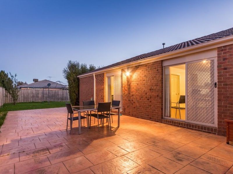7 Forest Oak Court, Cranbourne VIC 3977