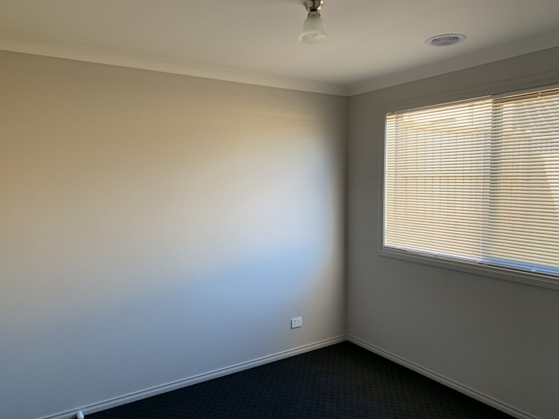 6 Sark Street, Clyde North VIC 3978