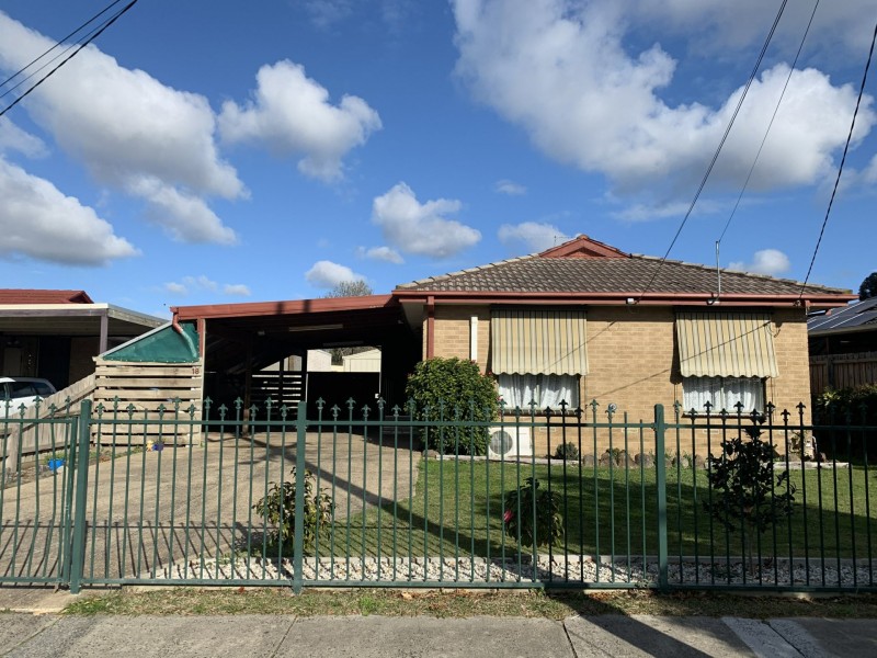 18 Cranbourne Drive, Cranbourne VIC 3977