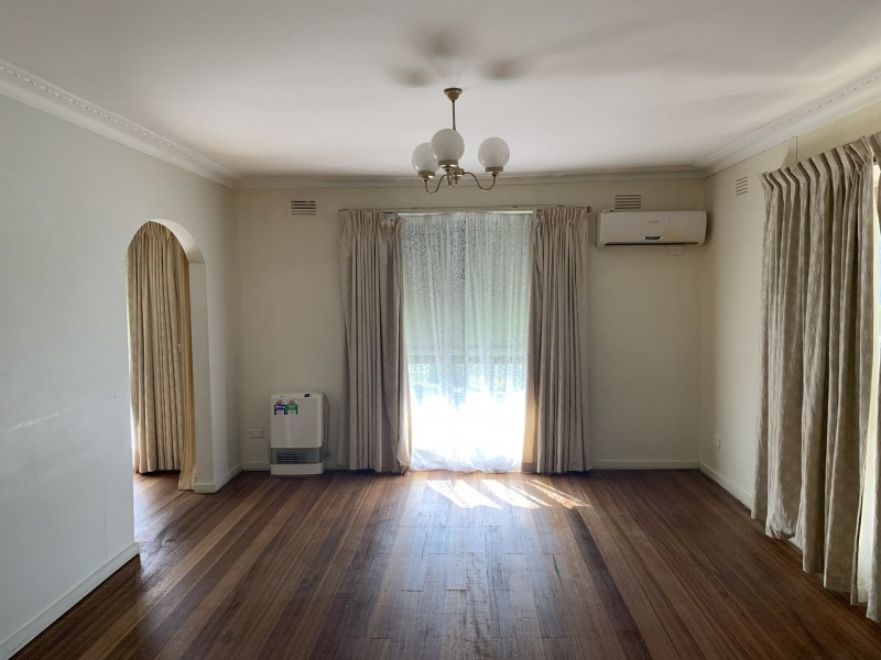 18 Cranbourne Drive, Cranbourne VIC 3977