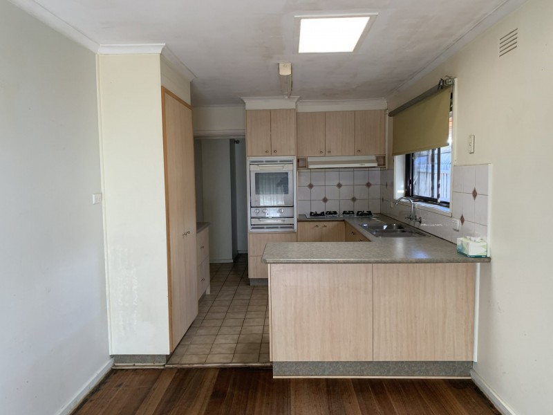 18 Cranbourne Drive, Cranbourne VIC 3977