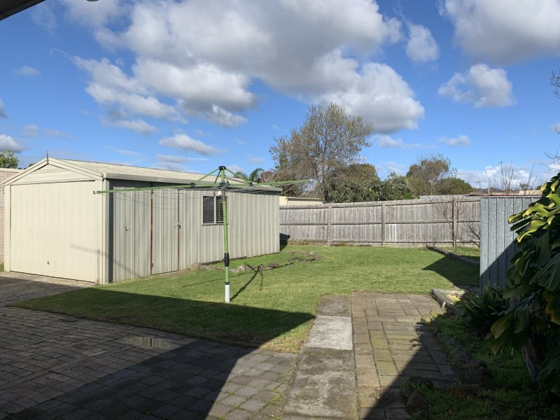 18 Cranbourne Drive, Cranbourne VIC 3977