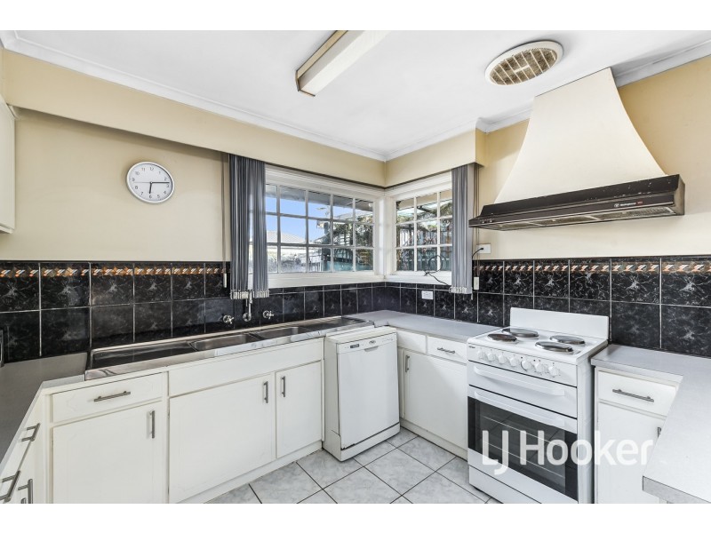 6 Bruce Street, Cranbourne VIC 3977