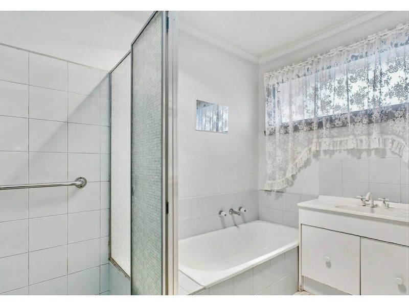 17 Roma Avenue, Cranbourne VIC 3977