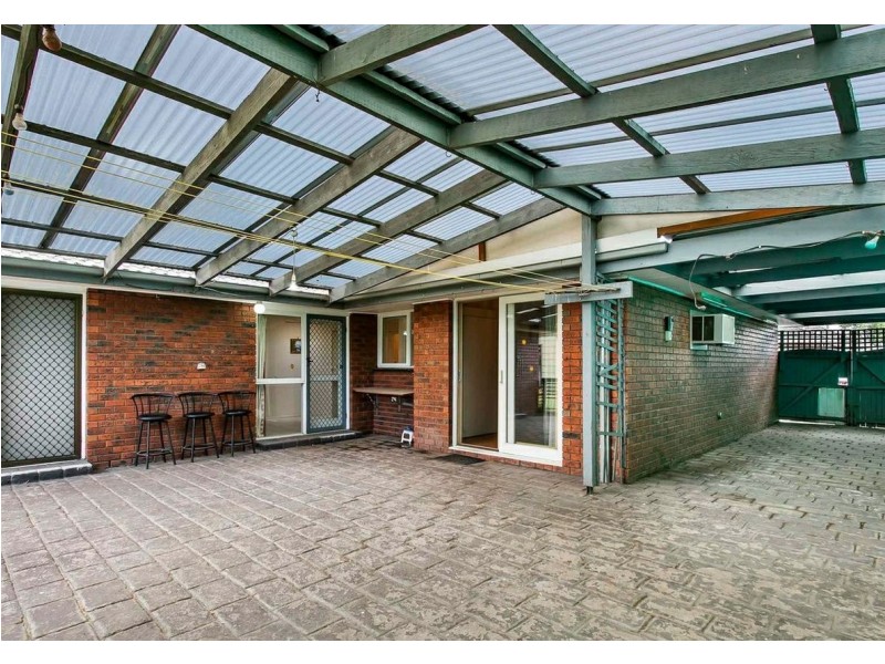 17 Roma Avenue, Cranbourne VIC 3977