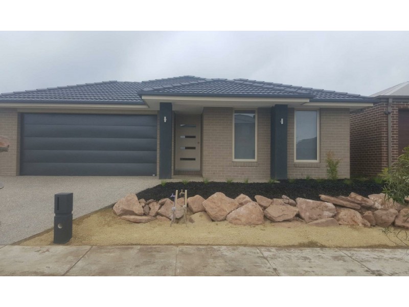 6 Rowling Drive, Officer VIC 3809