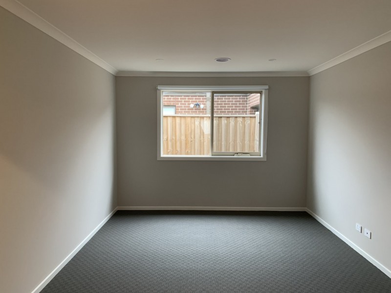6 Rowling Drive, Officer VIC 3809
