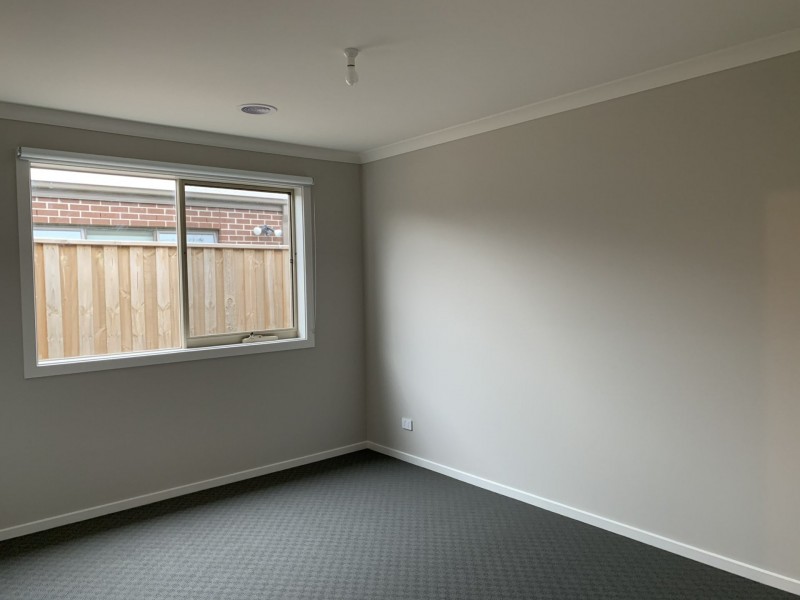 6 Rowling Drive, Officer VIC 3809