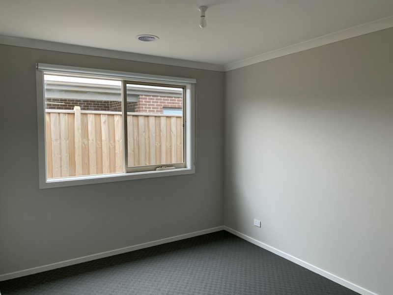 6 Rowling Drive, Officer VIC 3809