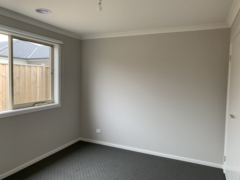 6 Rowling Drive, Officer VIC 3809
