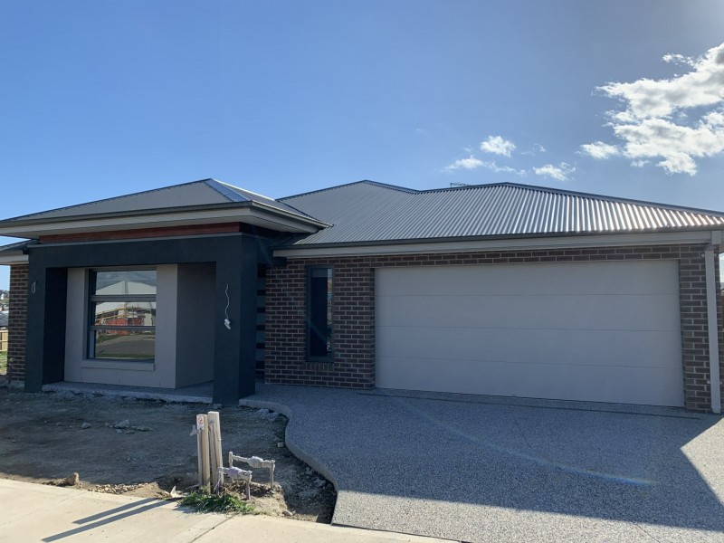 10 Altera Crescent, Officer VIC 3809