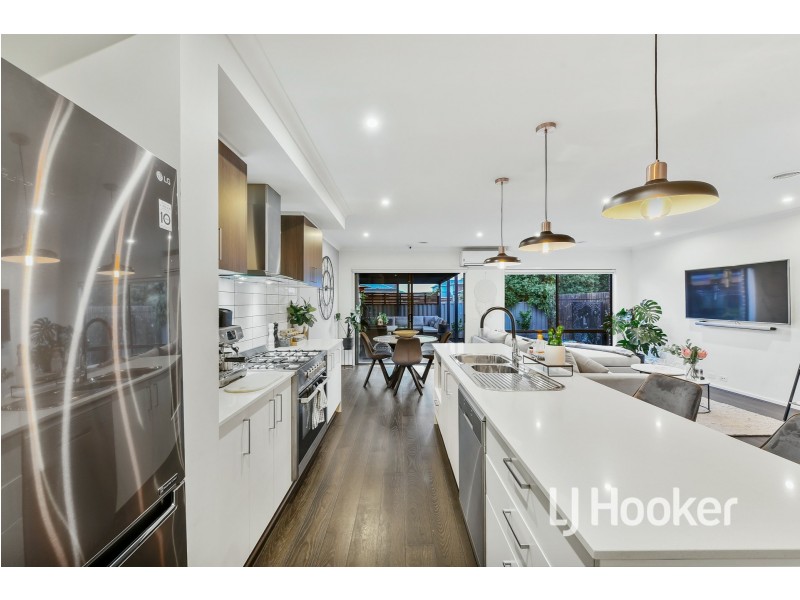 21 Boonwurrung Street, Cranbourne East VIC 3977