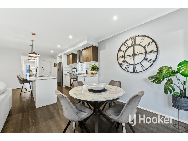 21 Boonwurrung Street, Cranbourne East VIC 3977