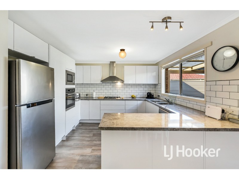 13 Dunlavin Way, Cranbourne East VIC 3977