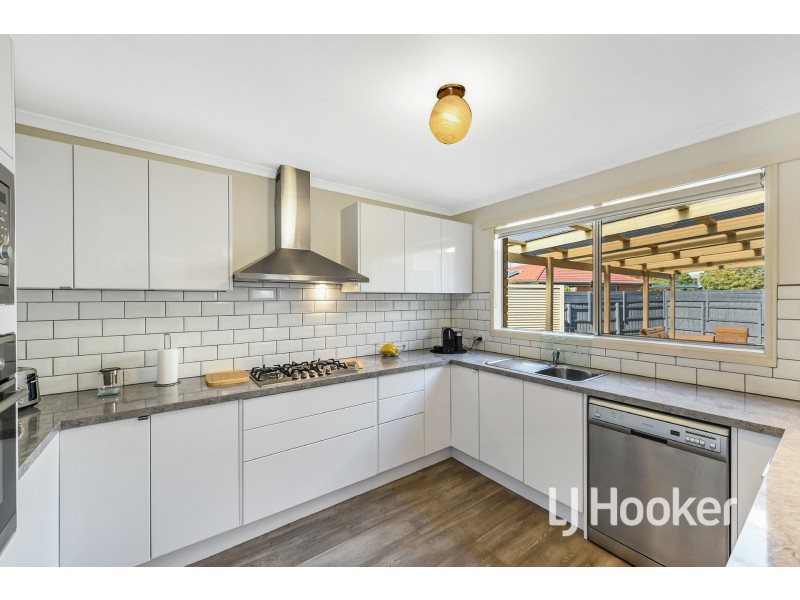 13 Dunlavin Way, Cranbourne East VIC 3977