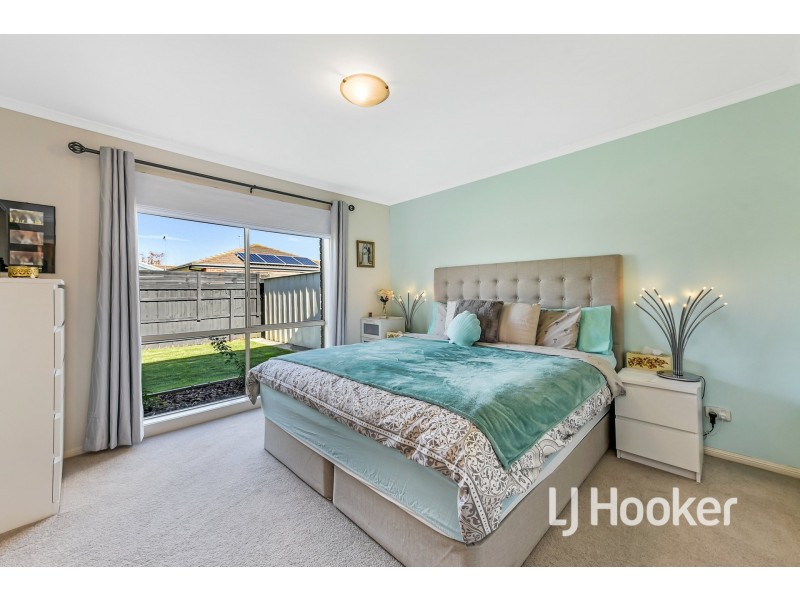 13 Dunlavin Way, Cranbourne East VIC 3977