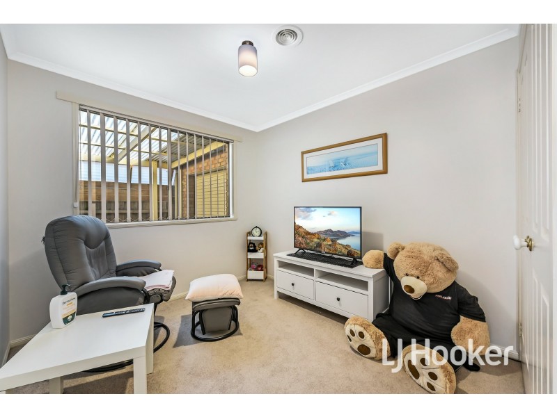 13 Dunlavin Way, Cranbourne East VIC 3977