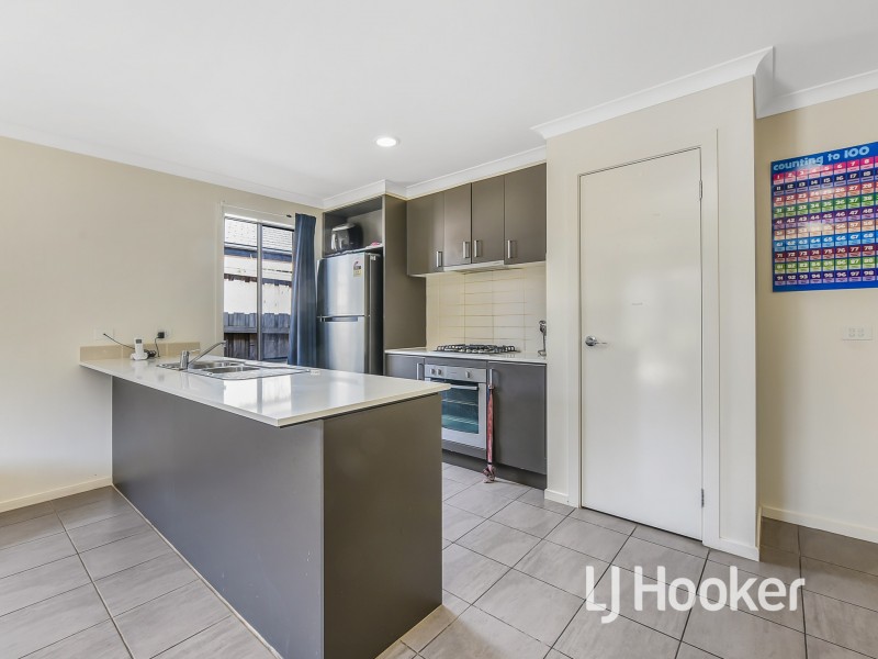 43 Bimberry Circuit, Clyde VIC 3978
