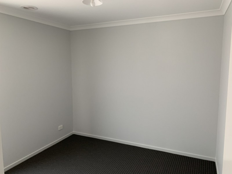 6 Garrard Crescent, Clyde VIC 3978