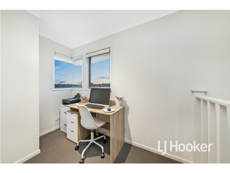 3 Sundew Avenue, Cranbourne East VIC 3977