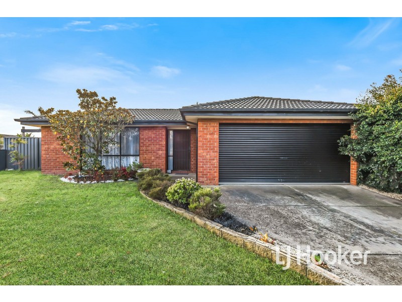 44 Trafalgar Way, Cranbourne East VIC 3977
