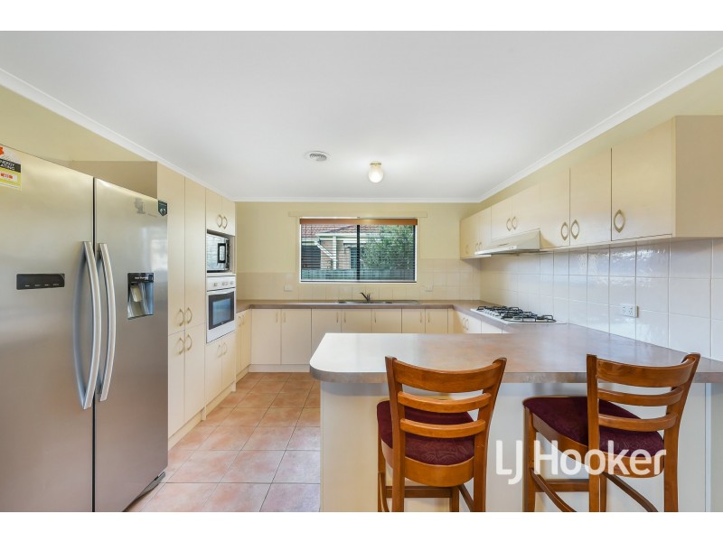 44 Trafalgar Way, Cranbourne East VIC 3977