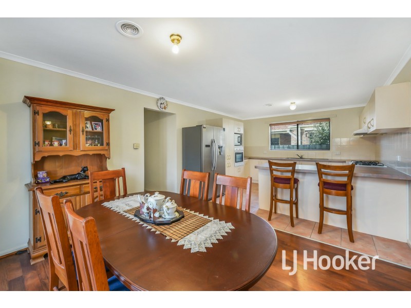 44 Trafalgar Way, Cranbourne East VIC 3977