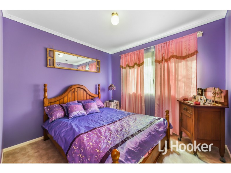 44 Trafalgar Way, Cranbourne East VIC 3977