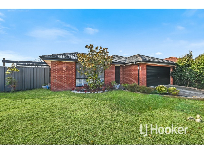 44 Trafalgar Way, Cranbourne East VIC 3977