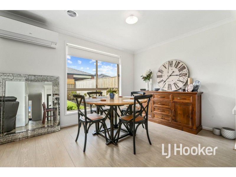 23 Myrtleford Avenue, Clyde VIC 3978