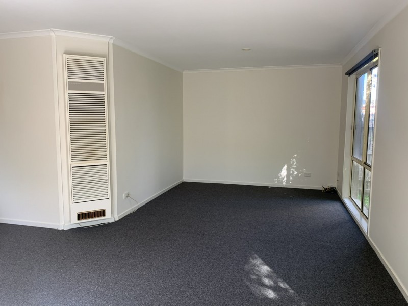 11 Dunmore Court, Cranbourne VIC 3977